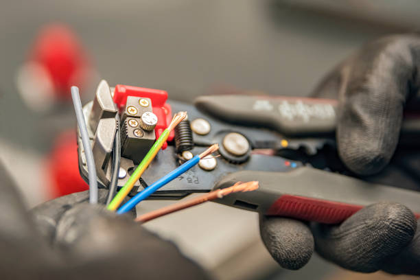 Best Licensed Electrician  in Riverview, DE